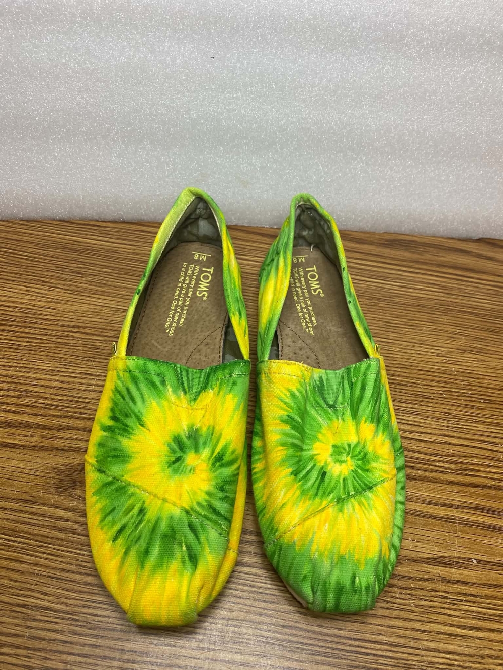 Toms Mens Tie Dye Yellow Green Casual Canvas Slip On Sneakers Size 8 Comfort